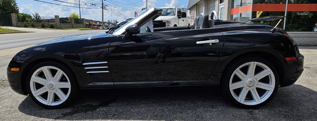 2008 Chrysler Crossfire Image 5