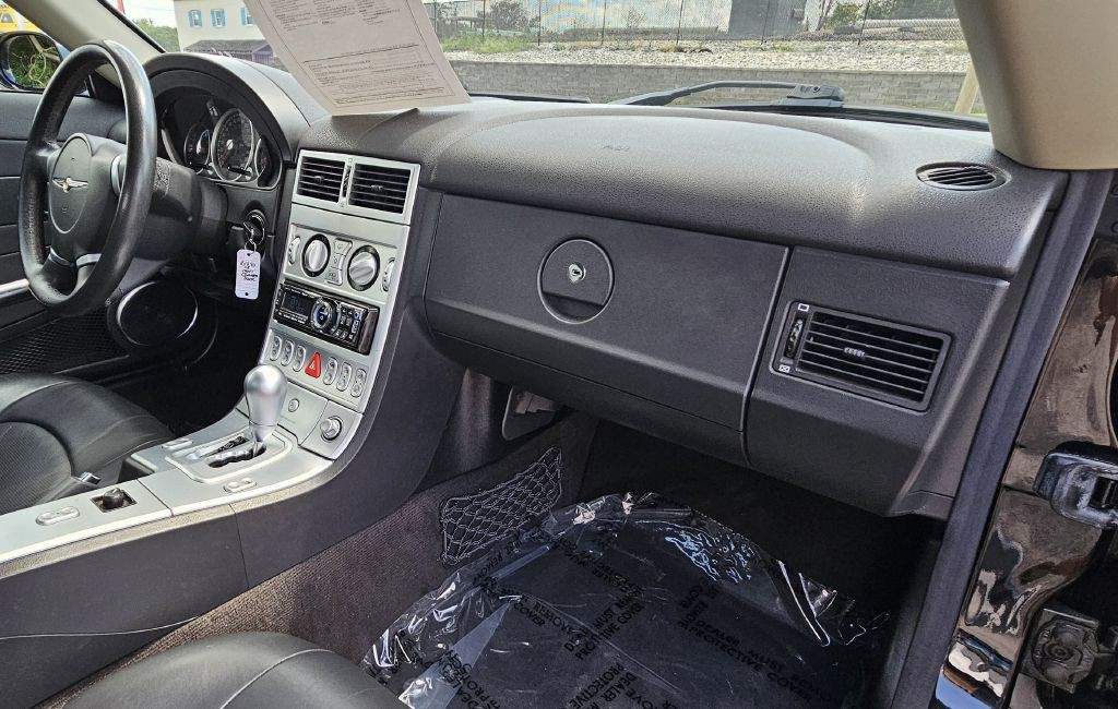 2008 Chrysler Crossfire Image 17