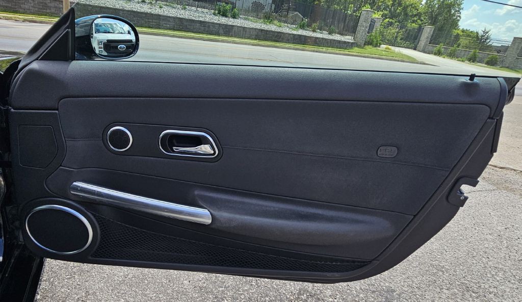 2008 Chrysler Crossfire Image 18