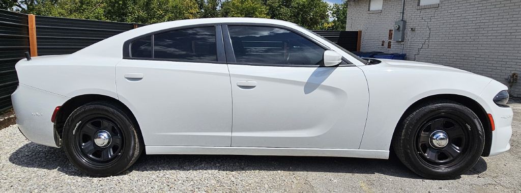 2017 Dodge Charger Image 2