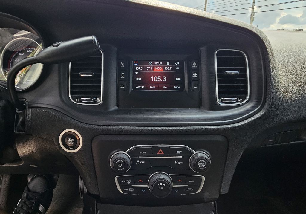 2017 Dodge Charger Image 15
