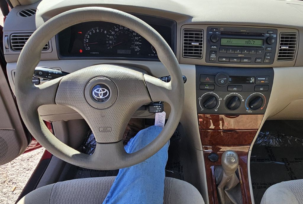 2005 Toyota Corolla Image 13