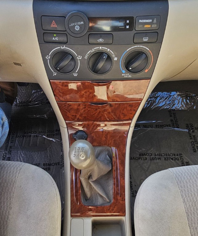 2005 Toyota Corolla Image 15