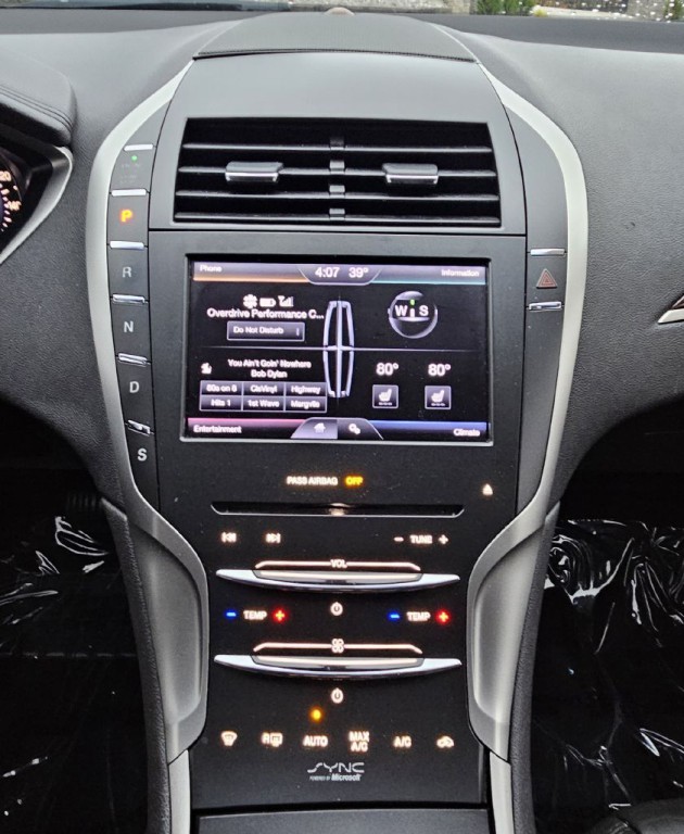 2013 Lincoln MKZ Image 9