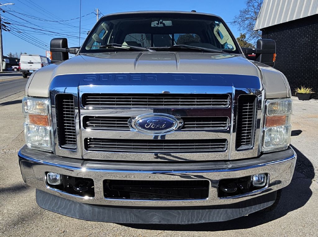2010 Ford F-250 Image 2