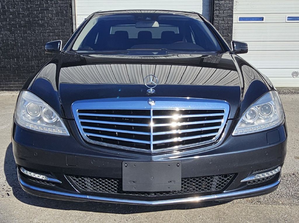2013 Mercedes-Benz S-Class Image 2