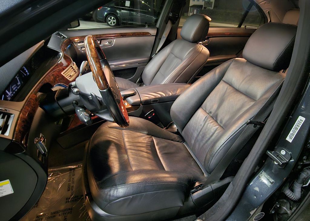 2013 Mercedes-Benz S-Class Image 8