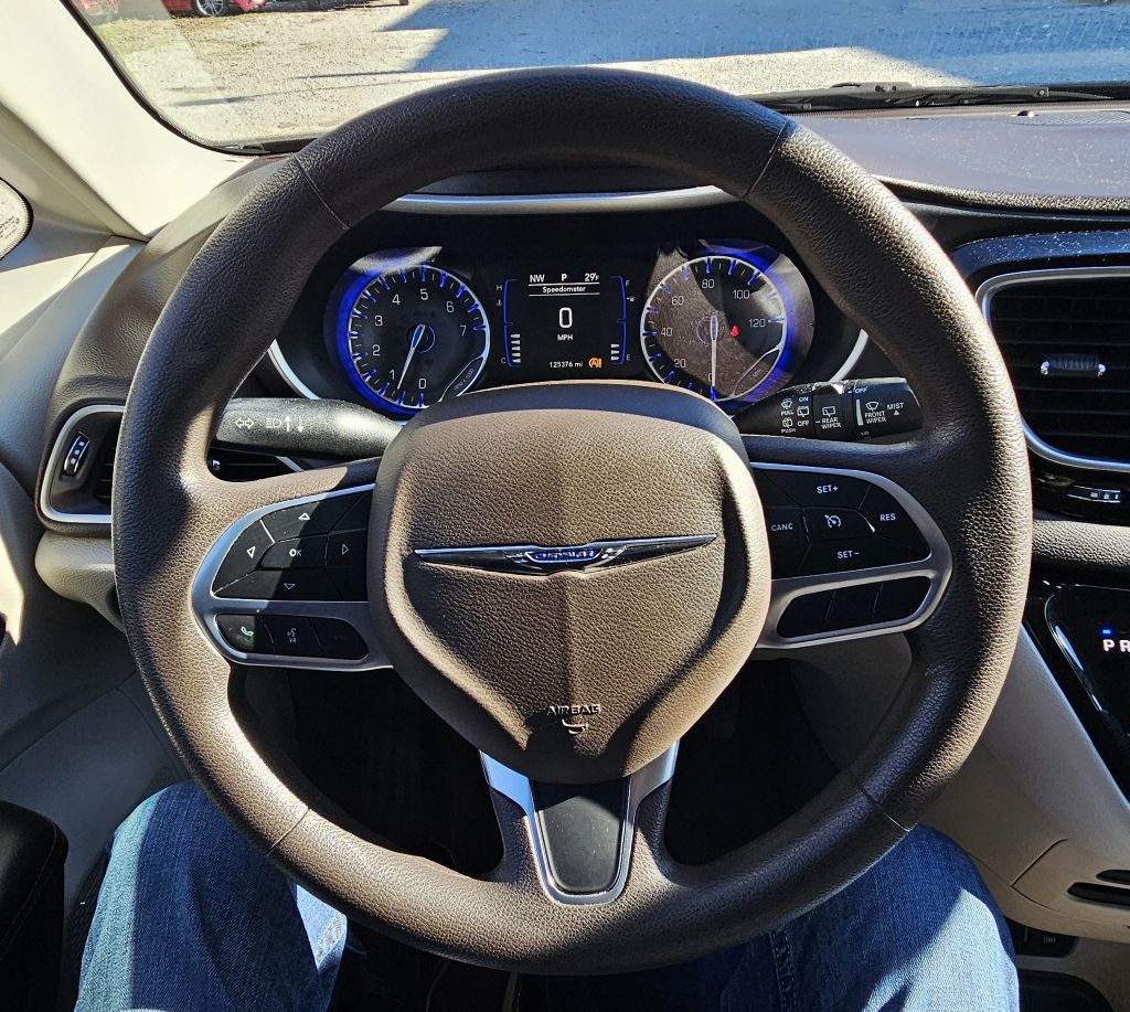 2020 Chrysler Pacifica Image 7