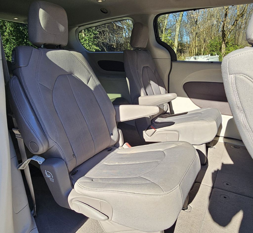 2020 Chrysler Pacifica Image 11