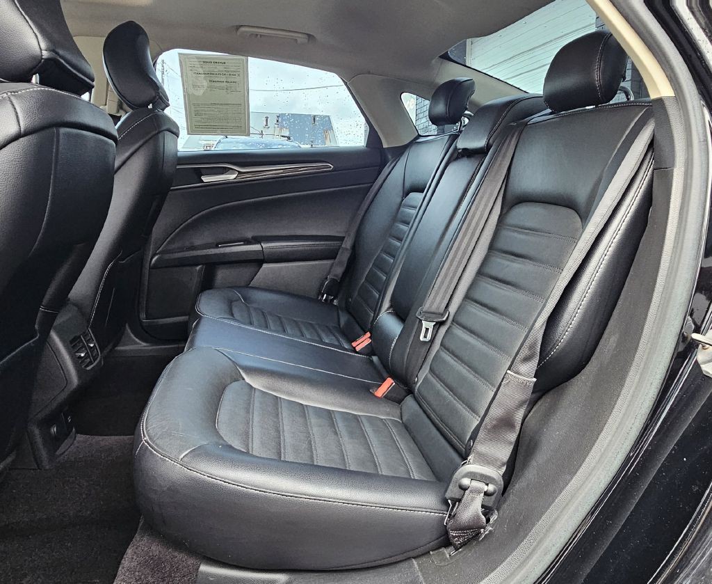 2017 Ford Fusion Image 17