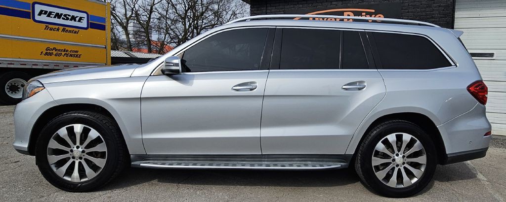 2017 Mercedes-Benz GLS-Class Image 2