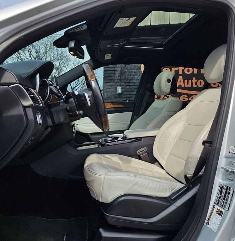 2017 Mercedes-Benz GLS-Class Image 9