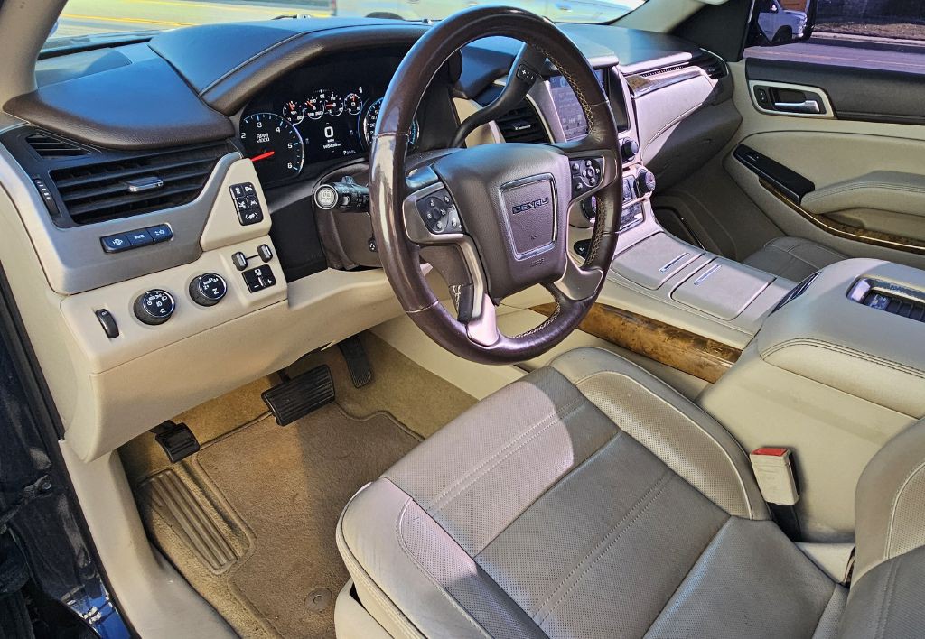 2017 GMC Yukon Image 10