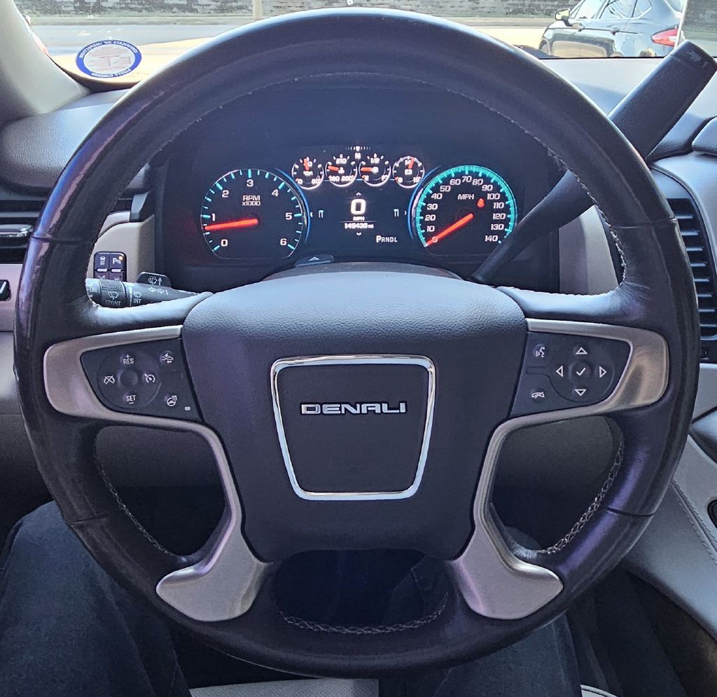 2017 GMC Yukon Image 12