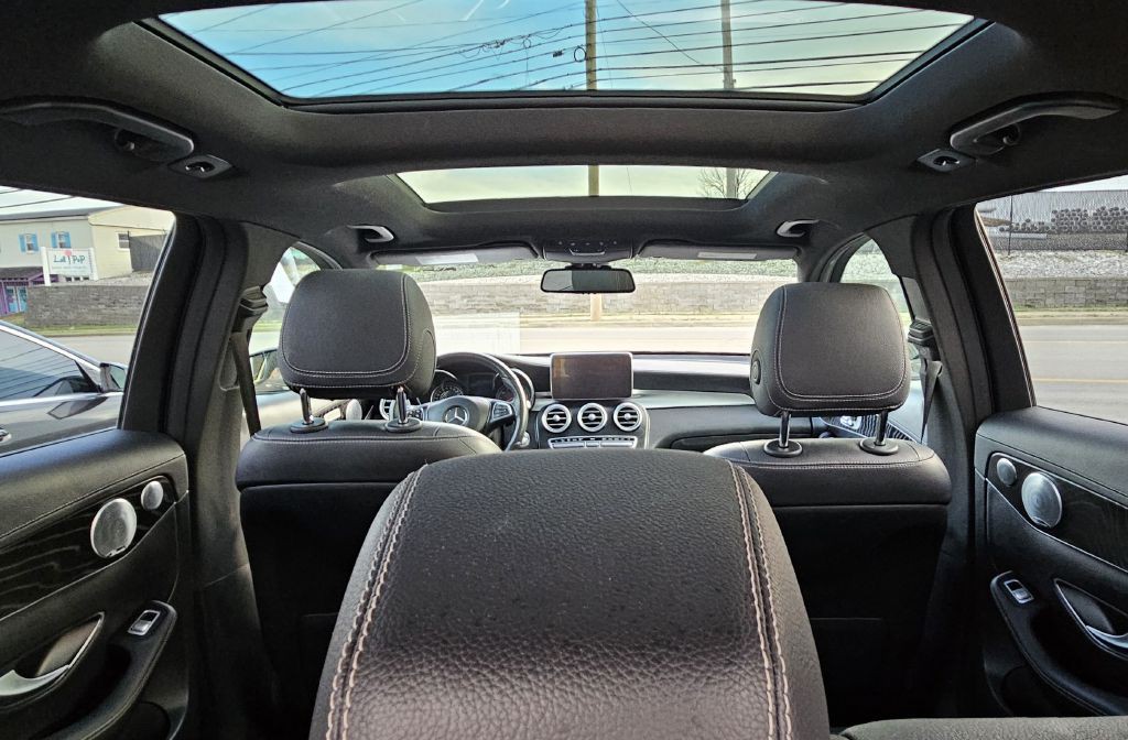 2017 Mercedes-Benz GLC-Class Image 12