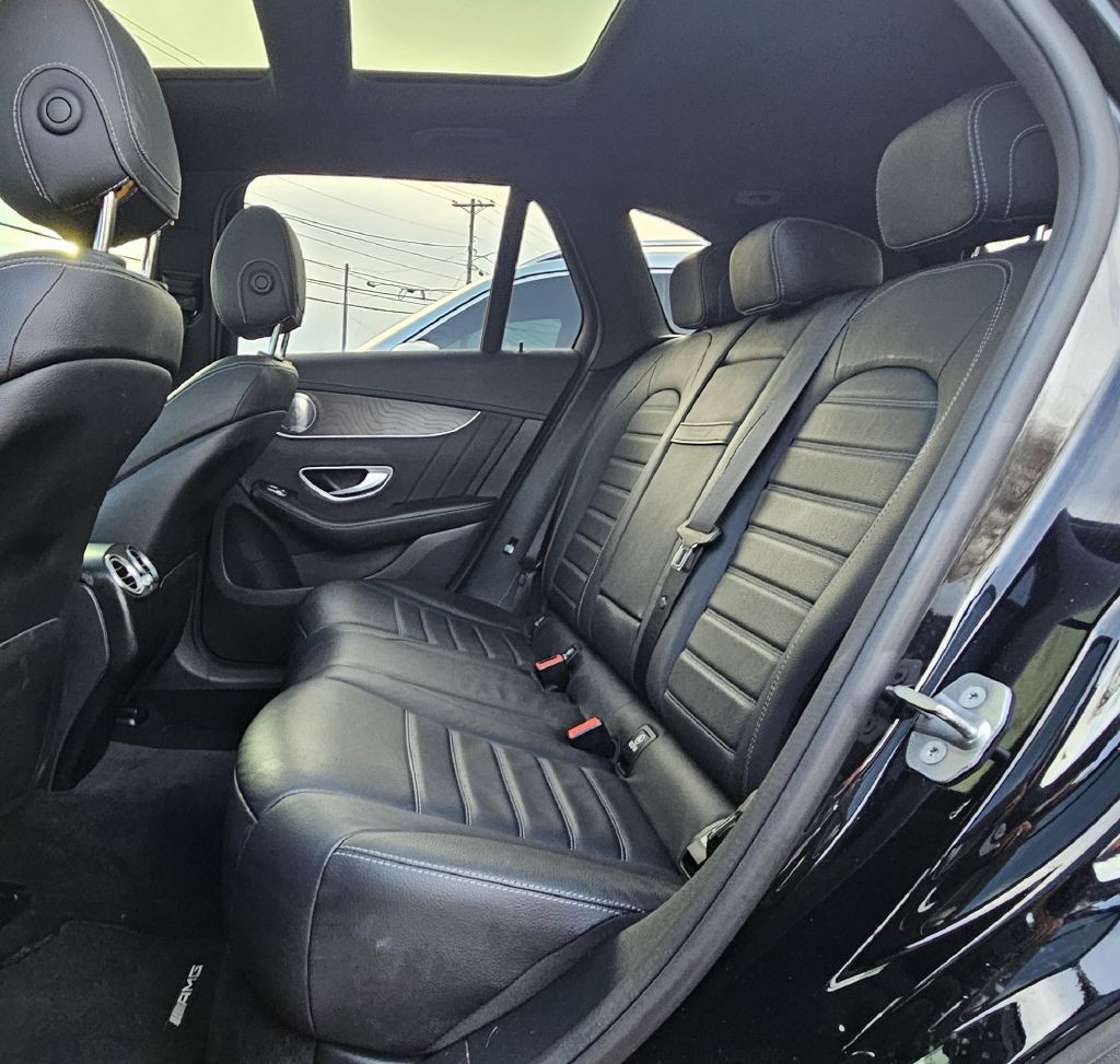 2017 Mercedes-Benz GLC-Class Image 16