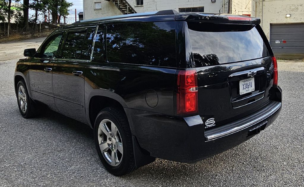 2015 Chevrolet Suburban Image 5