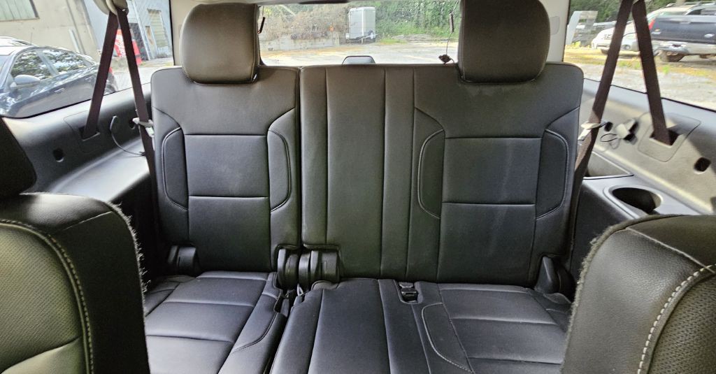 2015 Chevrolet Suburban Image 14