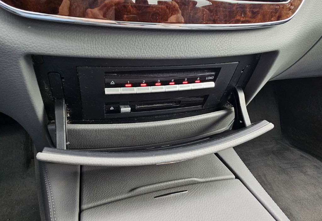 2007 Mercedes-Benz S-Class Image 21
