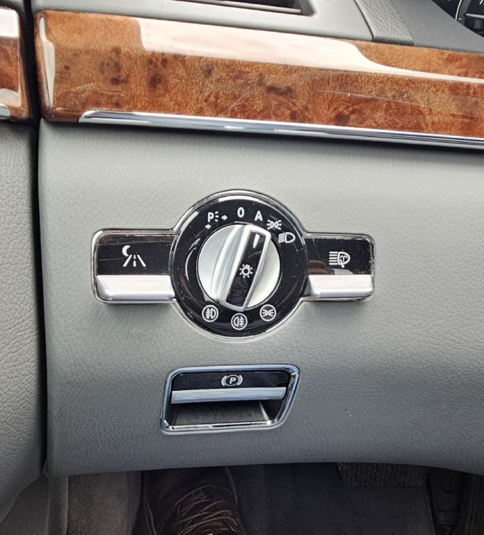 2007 Mercedes-Benz S-Class Image 29