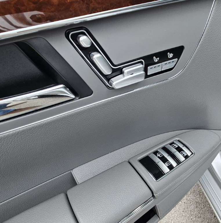2007 Mercedes-Benz S-Class Image 34