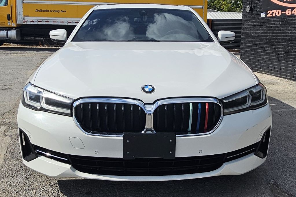 2021 BMW 5 Series Image 2