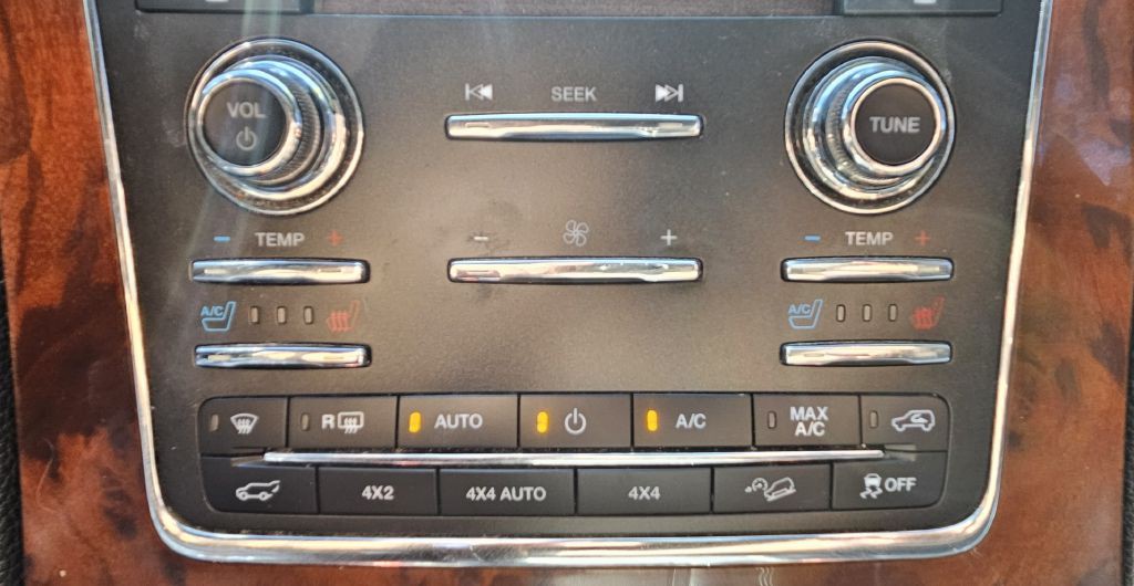 2015 Lincoln Navigator Image 14
