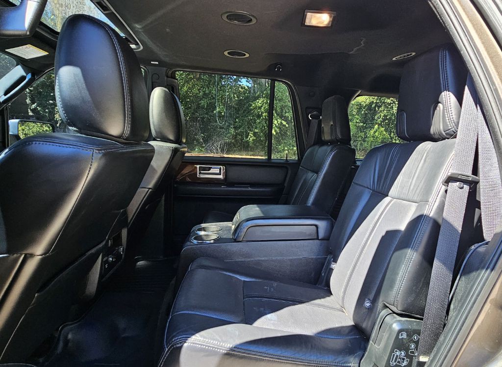 2015 Lincoln Navigator Image 15
