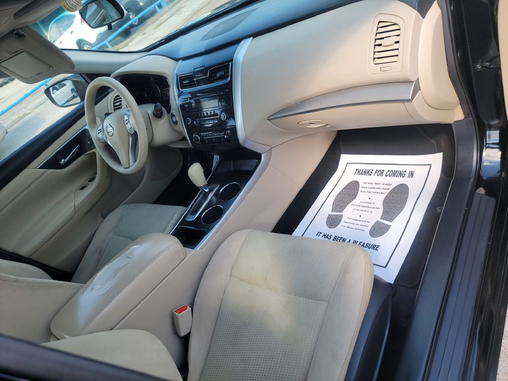 2015 Nissan Altima Image 10