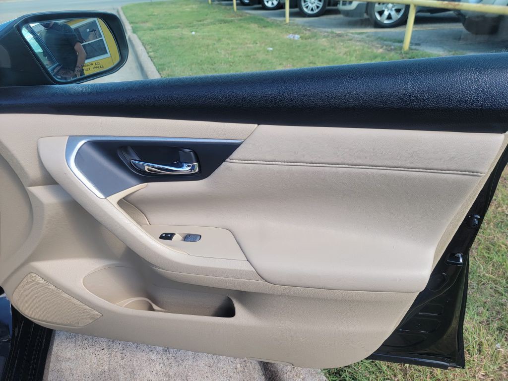 2015 Nissan Altima Image 11