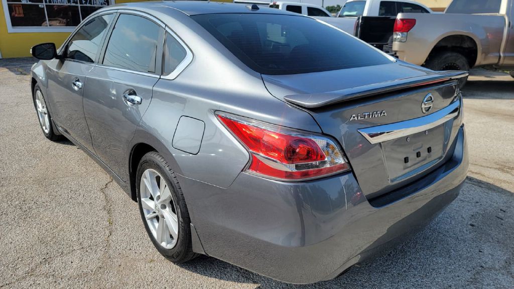 2015 Nissan Altima Image 5