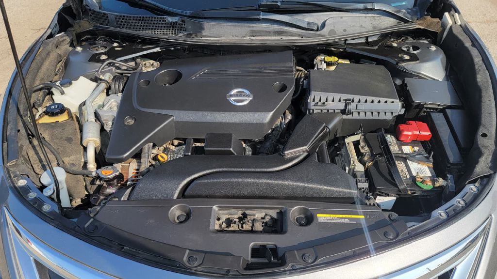 2015 Nissan Altima Image 7