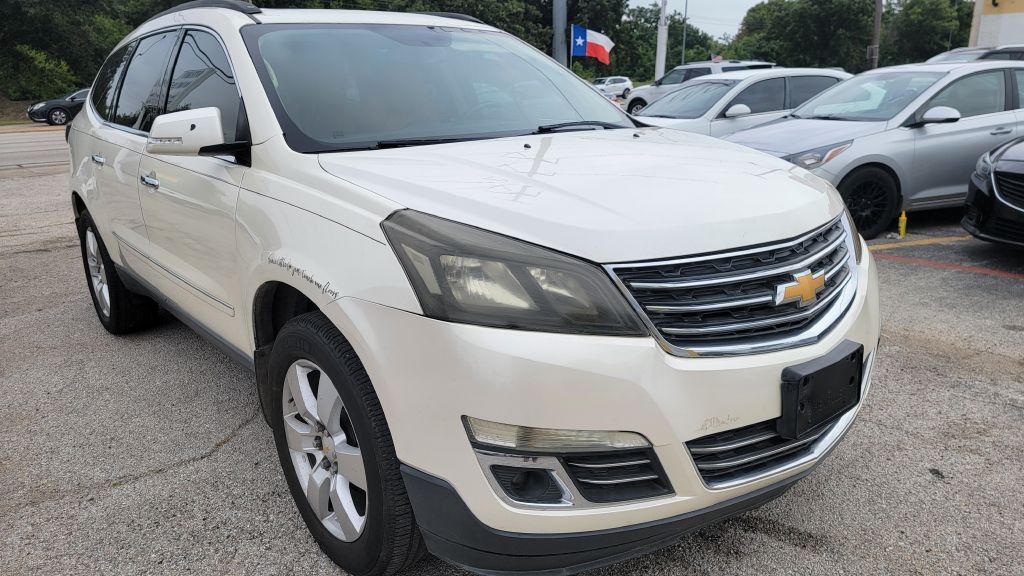 2013 Chevrolet Traverse Image 3