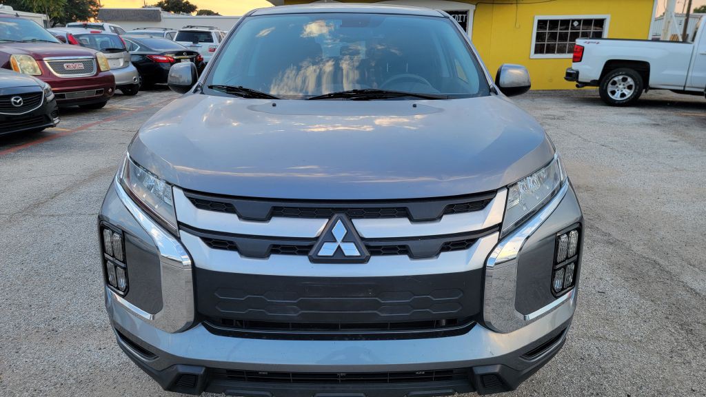 2021 Mitsubishi Outlander Image 1