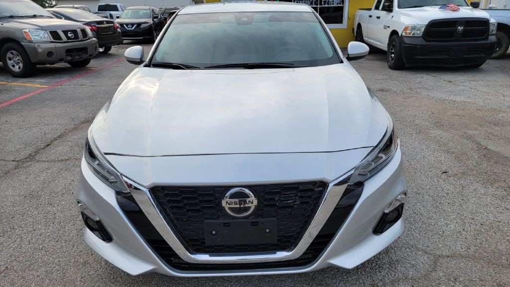 2021 Nissan Altima Image 1
