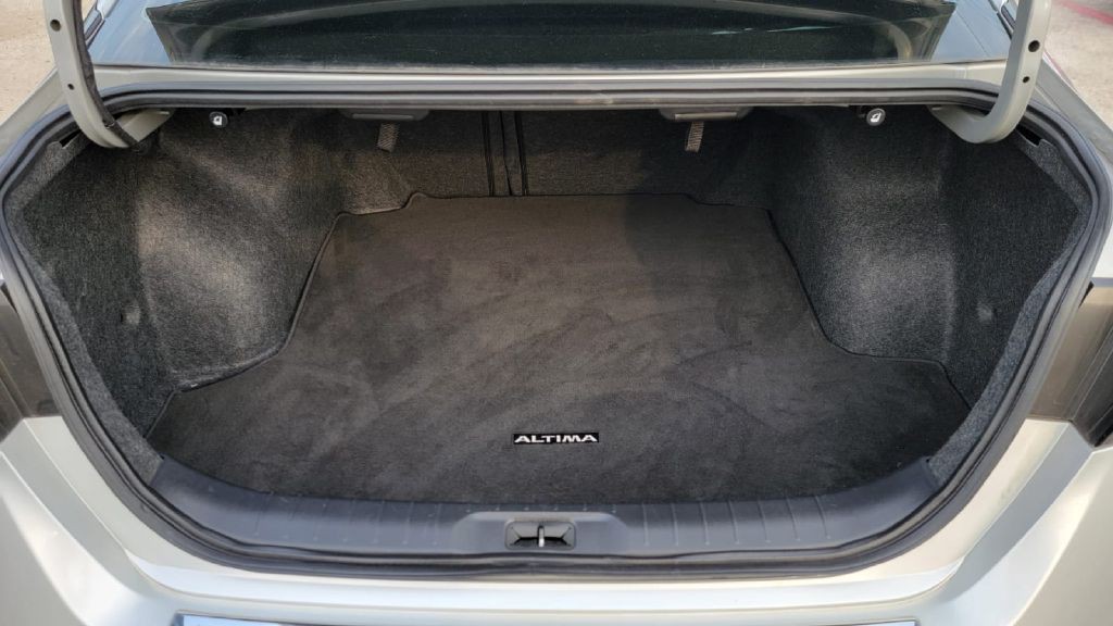 2021 Nissan Altima Image 17