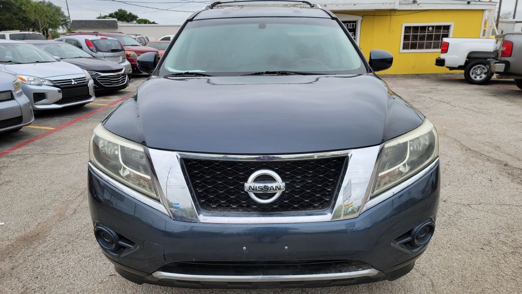 2014 Nissan Pathfinder Image 1