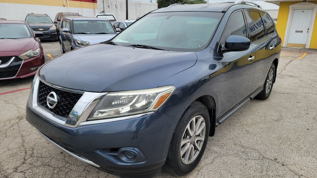 2014 Nissan Pathfinder Image 2
