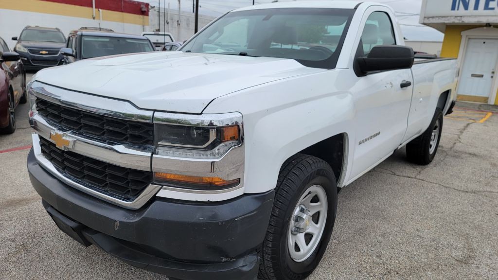 2017 Chevrolet Silverado 1500 Image 2