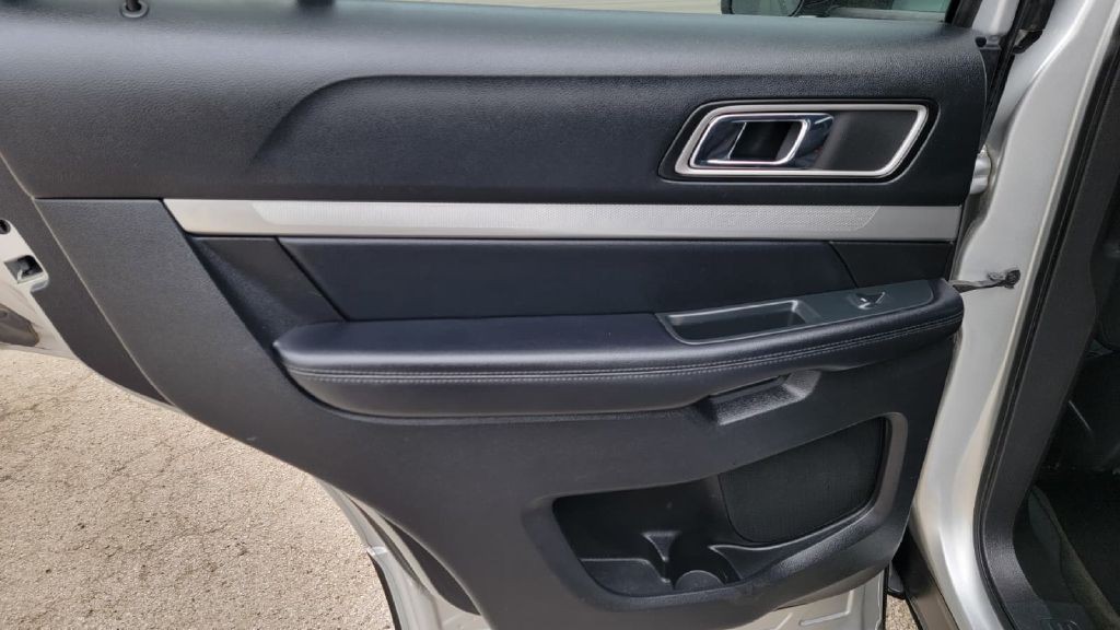 2017 Ford Explorer Image 14