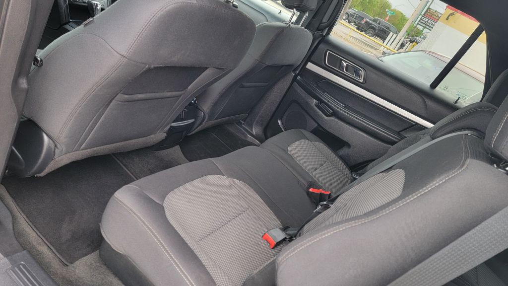 2017 Ford Explorer Image 15
