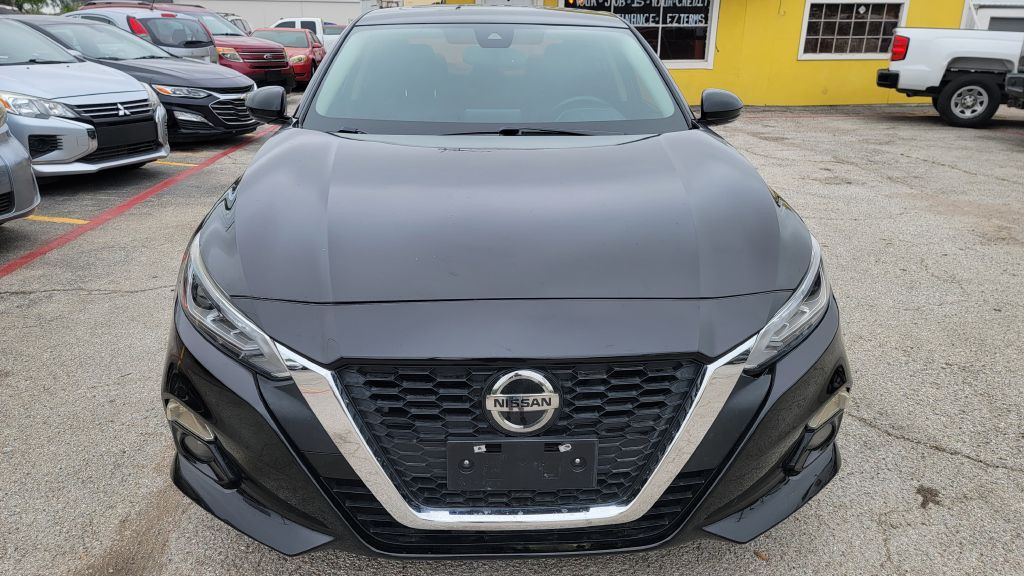 2019 Nissan Altima Image 1