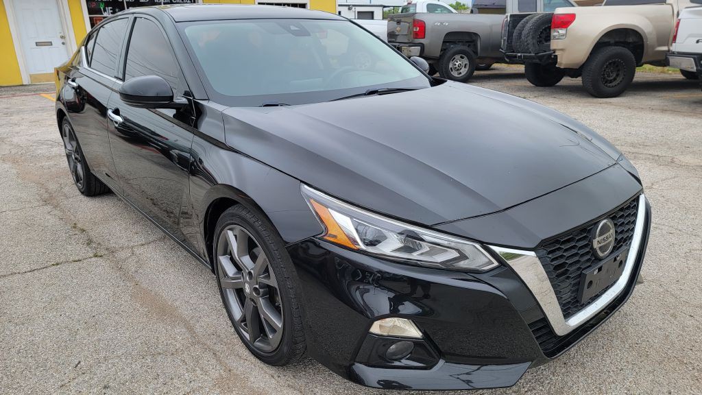 2019 Nissan Altima Image 2