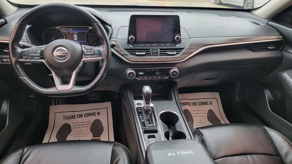 2019 Nissan Altima Image 8