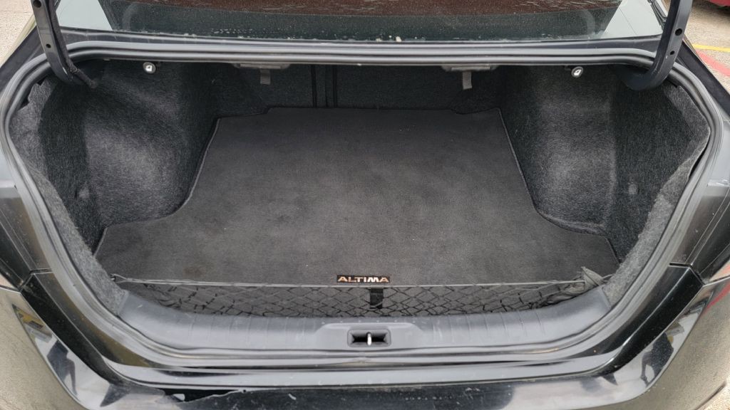 2019 Nissan Altima Image 17