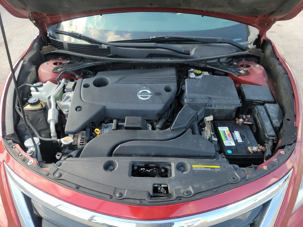 2013 Nissan Altima Image 4