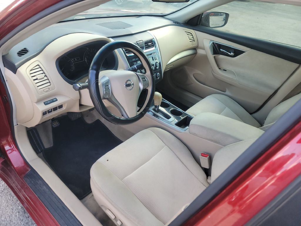 2013 Nissan Altima Image 8