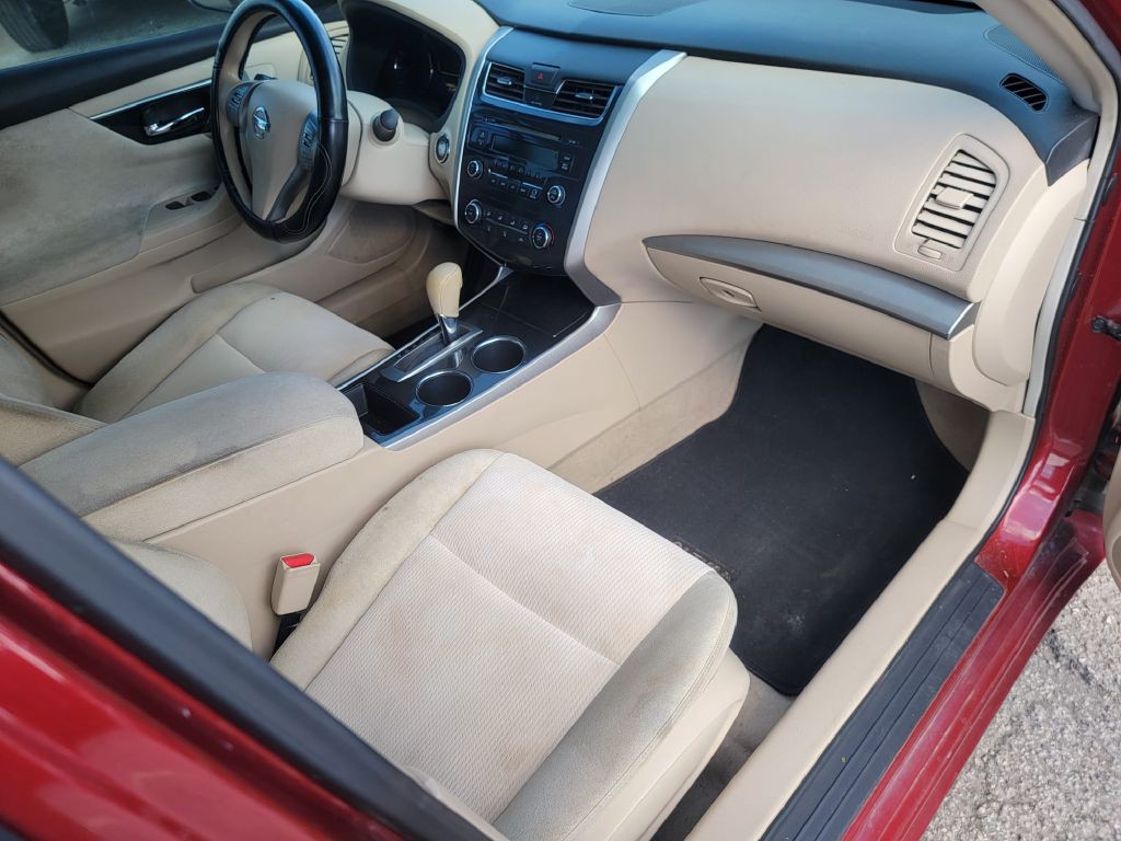 2013 Nissan Altima Image 9