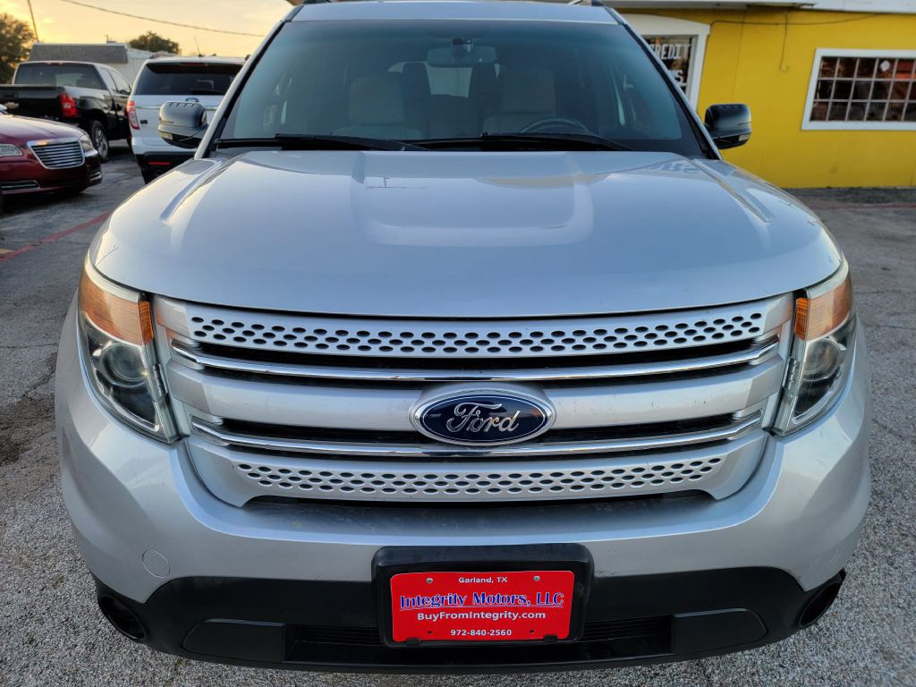 2011 Ford Explorer Image 1