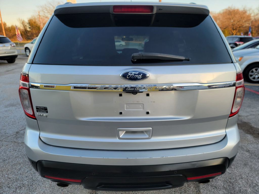 2011 Ford Explorer Image 4